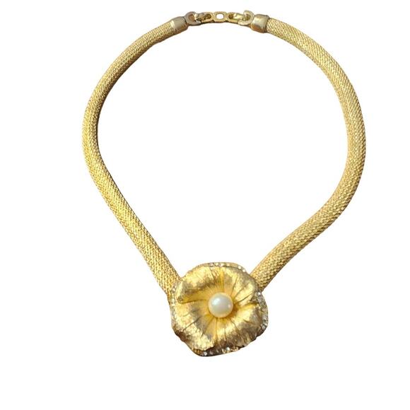 Vtg Dior Mesh Choker with Pearl and Crystal Flower‎ Missing 2 crystals see pic - Picture 1 of 14